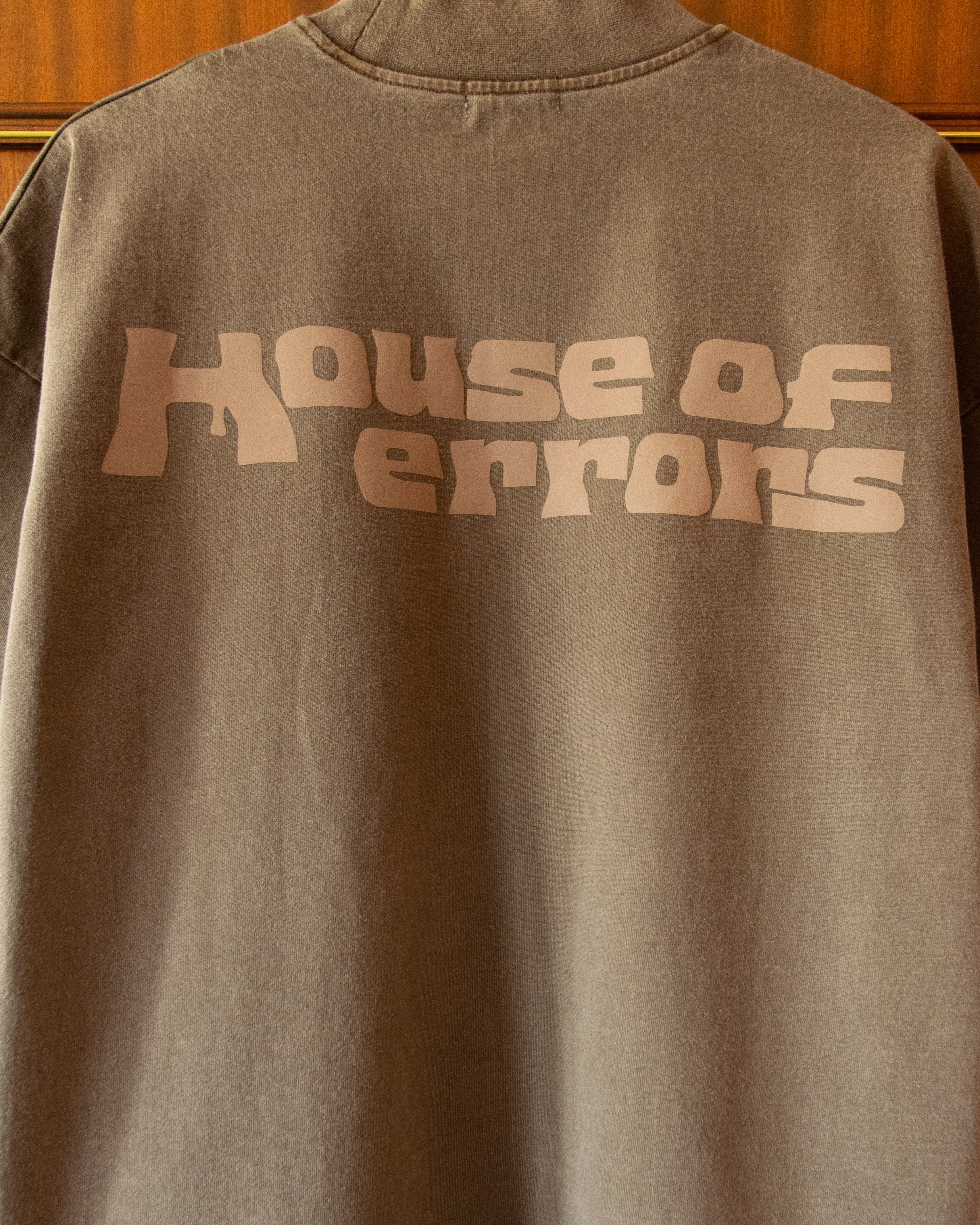 ALL-SEEING HEAVYWEIGHT TEE IN SILT - Image 4