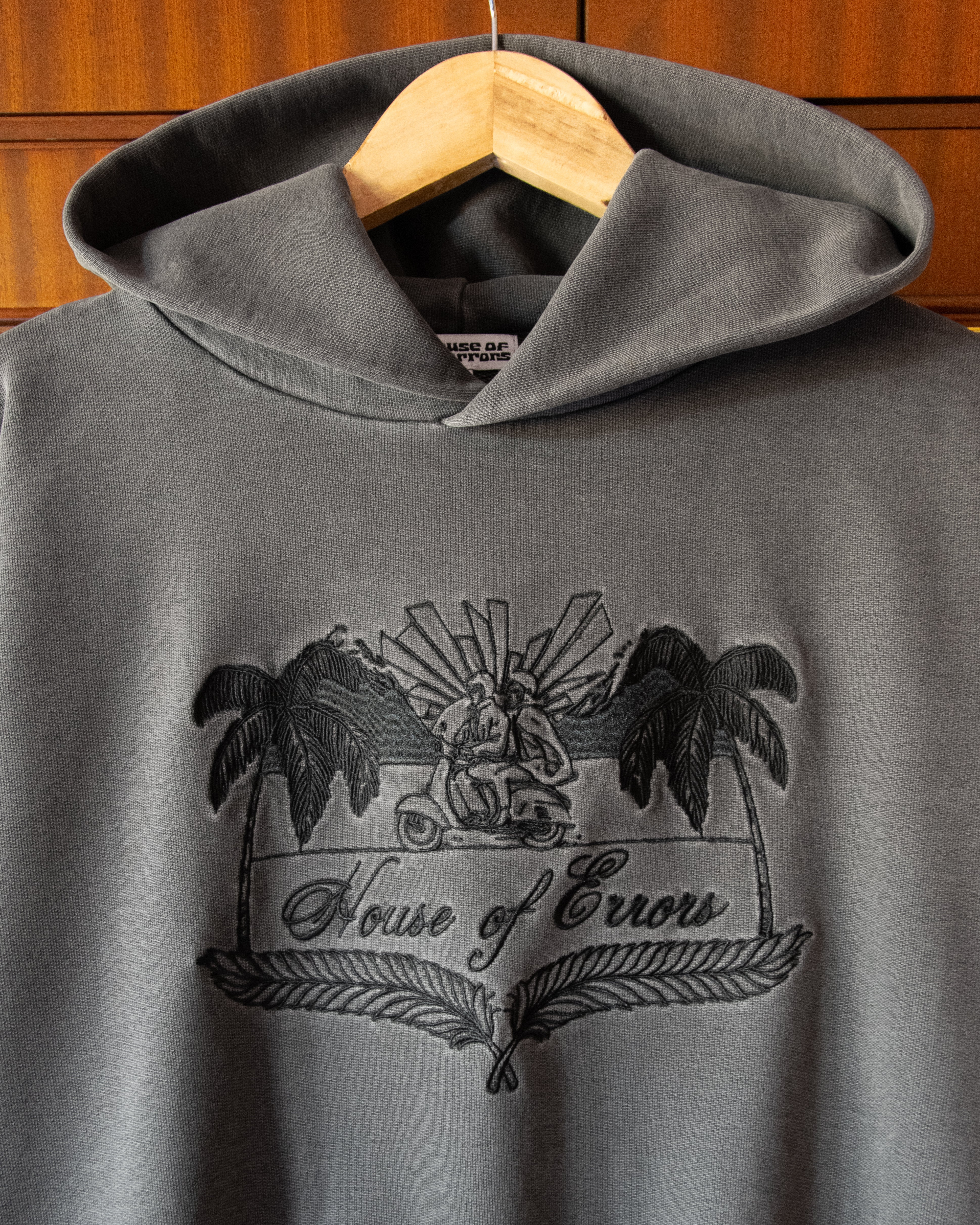 CREST HOODIE IN SABLE - Image 4