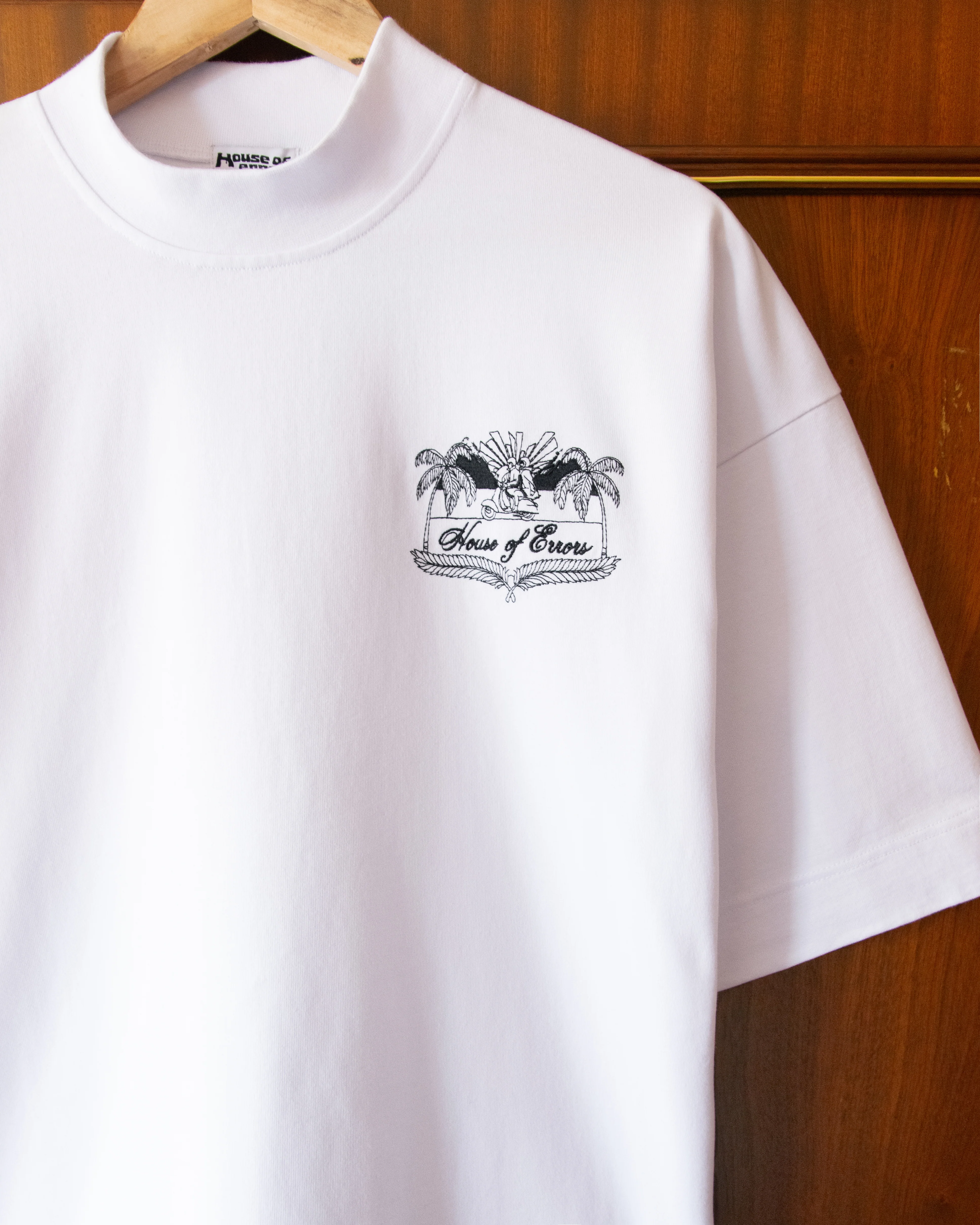 HEAVYWEIGHT CREST TEE - Image 2