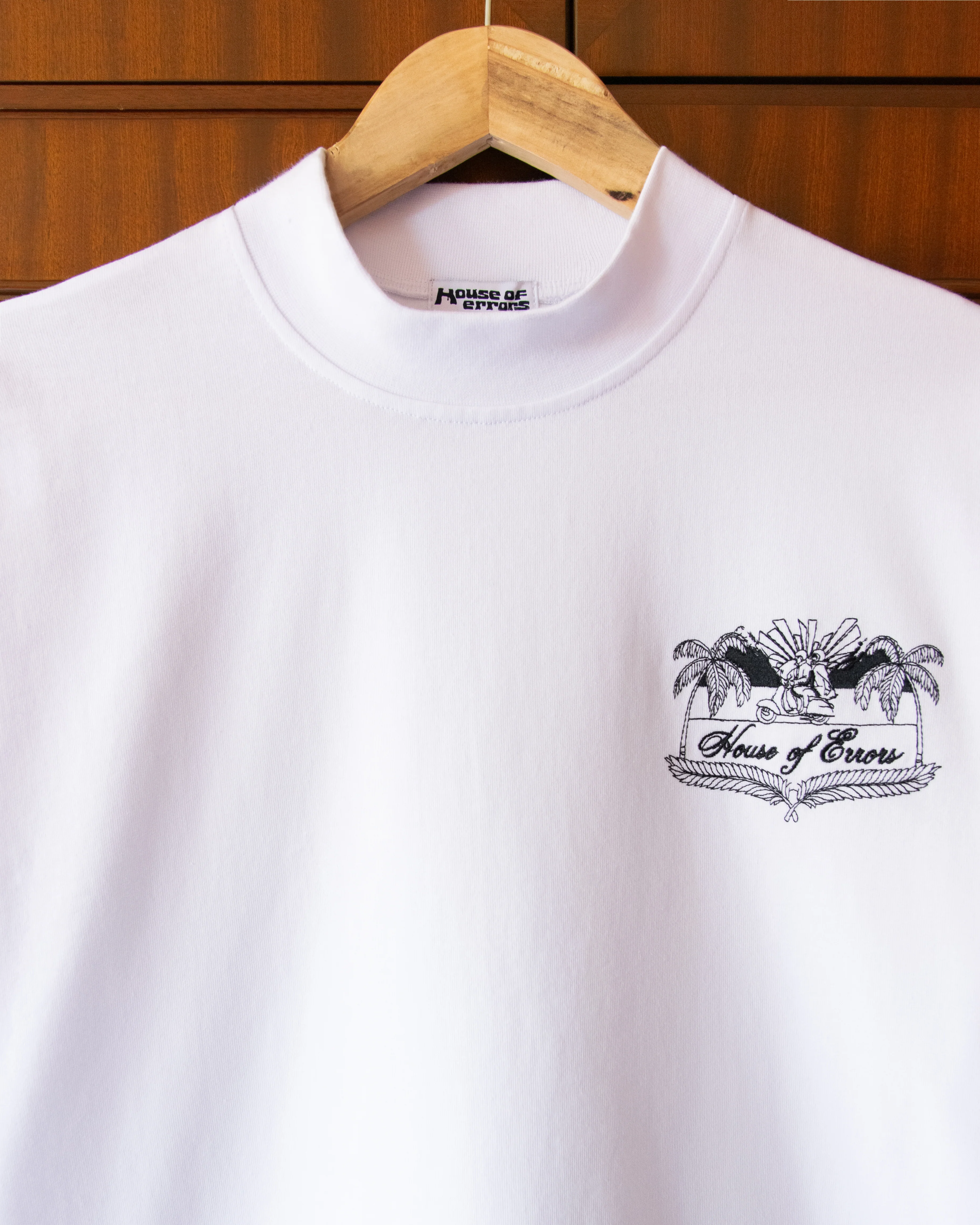HEAVYWEIGHT CREST TEE - Image 3