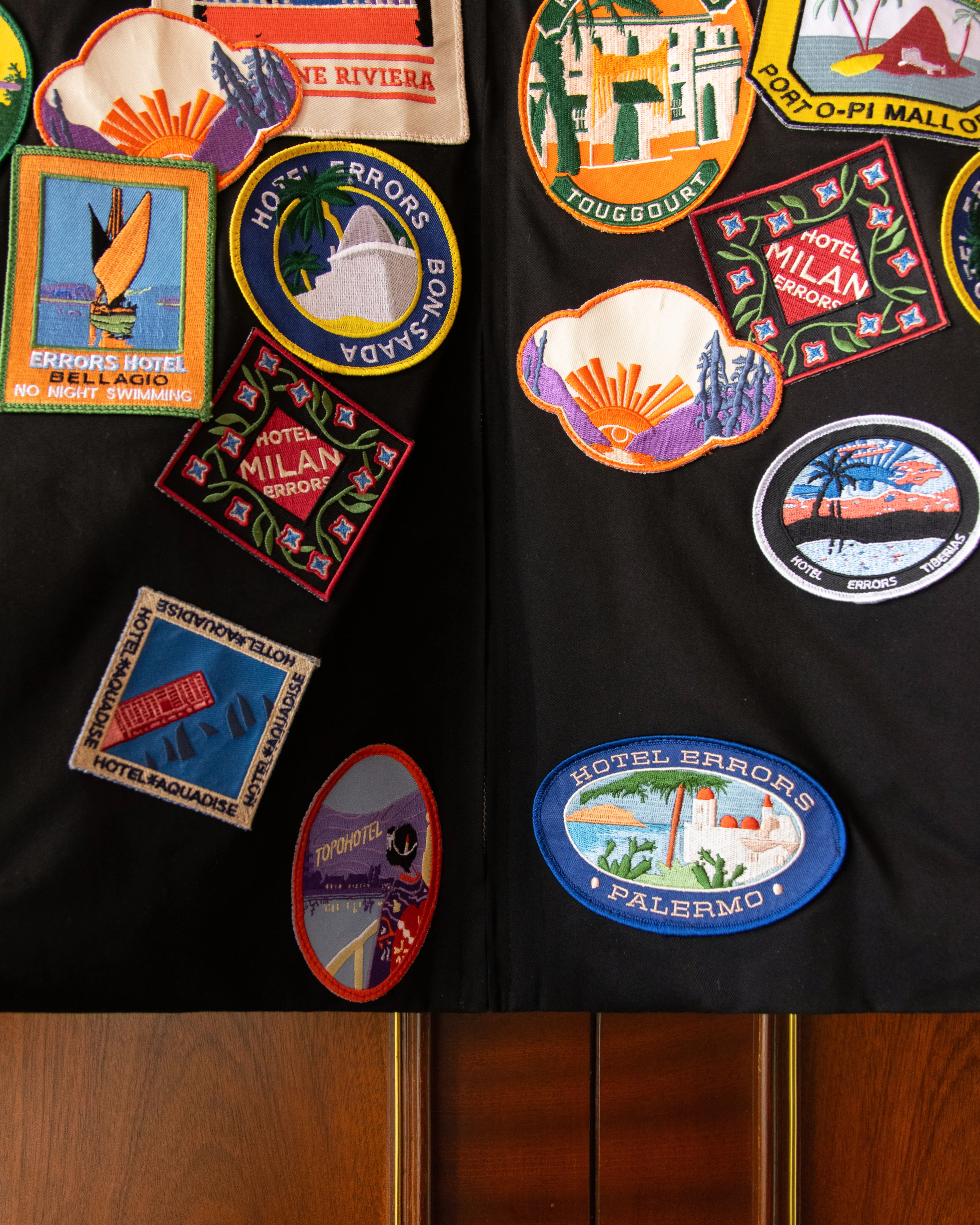 HOTEL ERRORS PATCH JACKET IN BLACK - Image 9