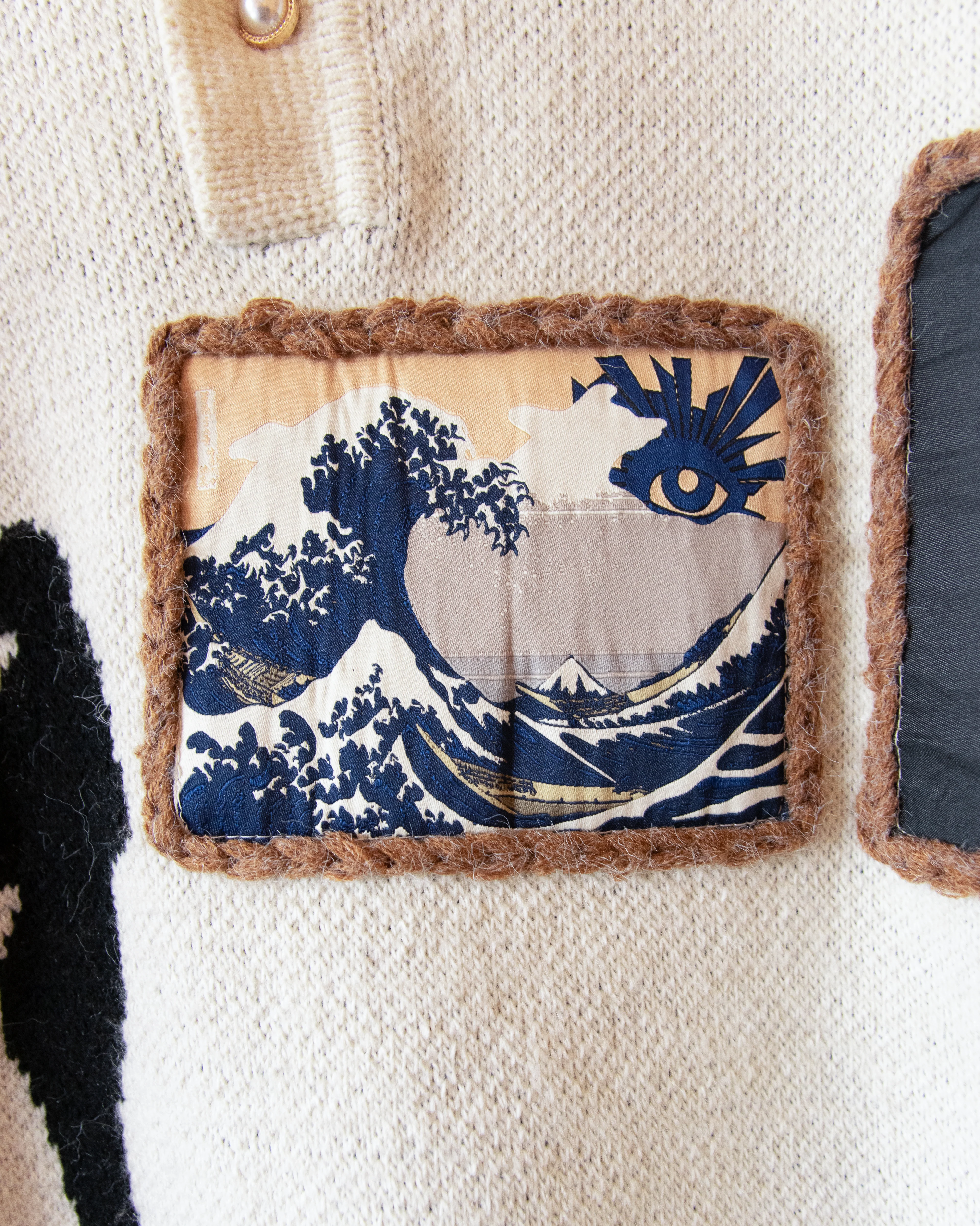KNITTED GALLERY SWEATER - Image 9
