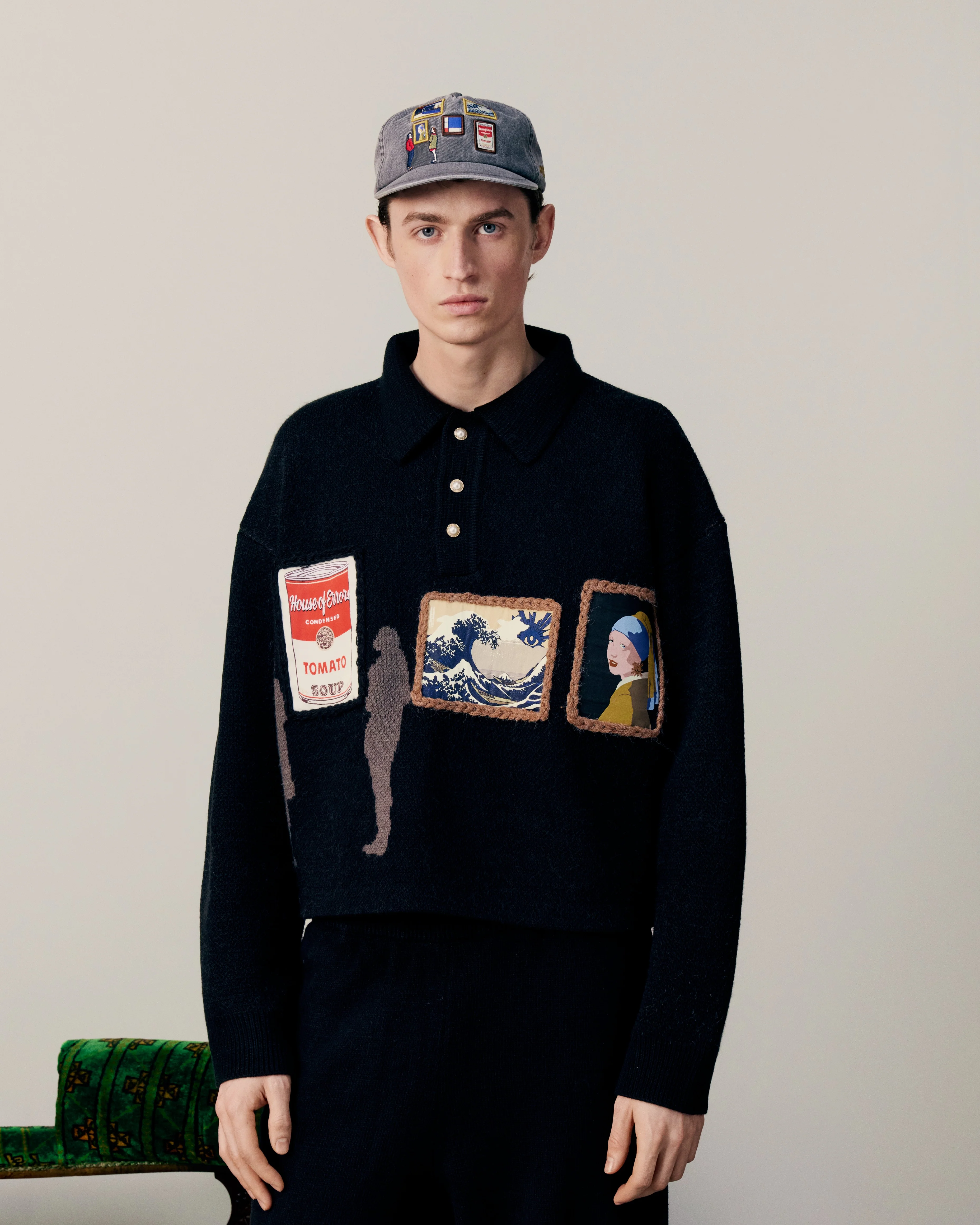 KNITTED GALLERY SWEATER IN BLACK - Image 3