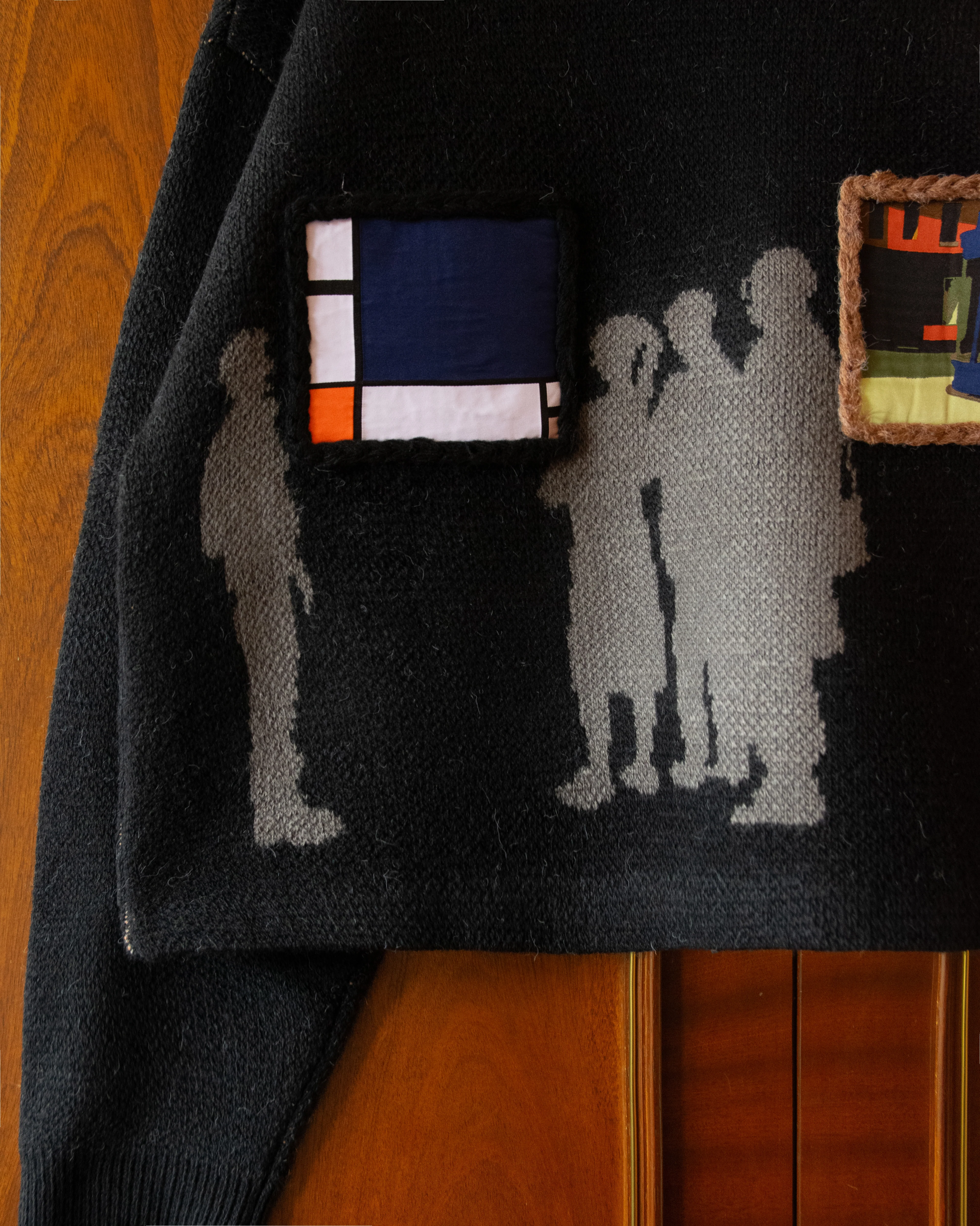 KNITTED GALLERY SWEATER IN BLACK - Image 5