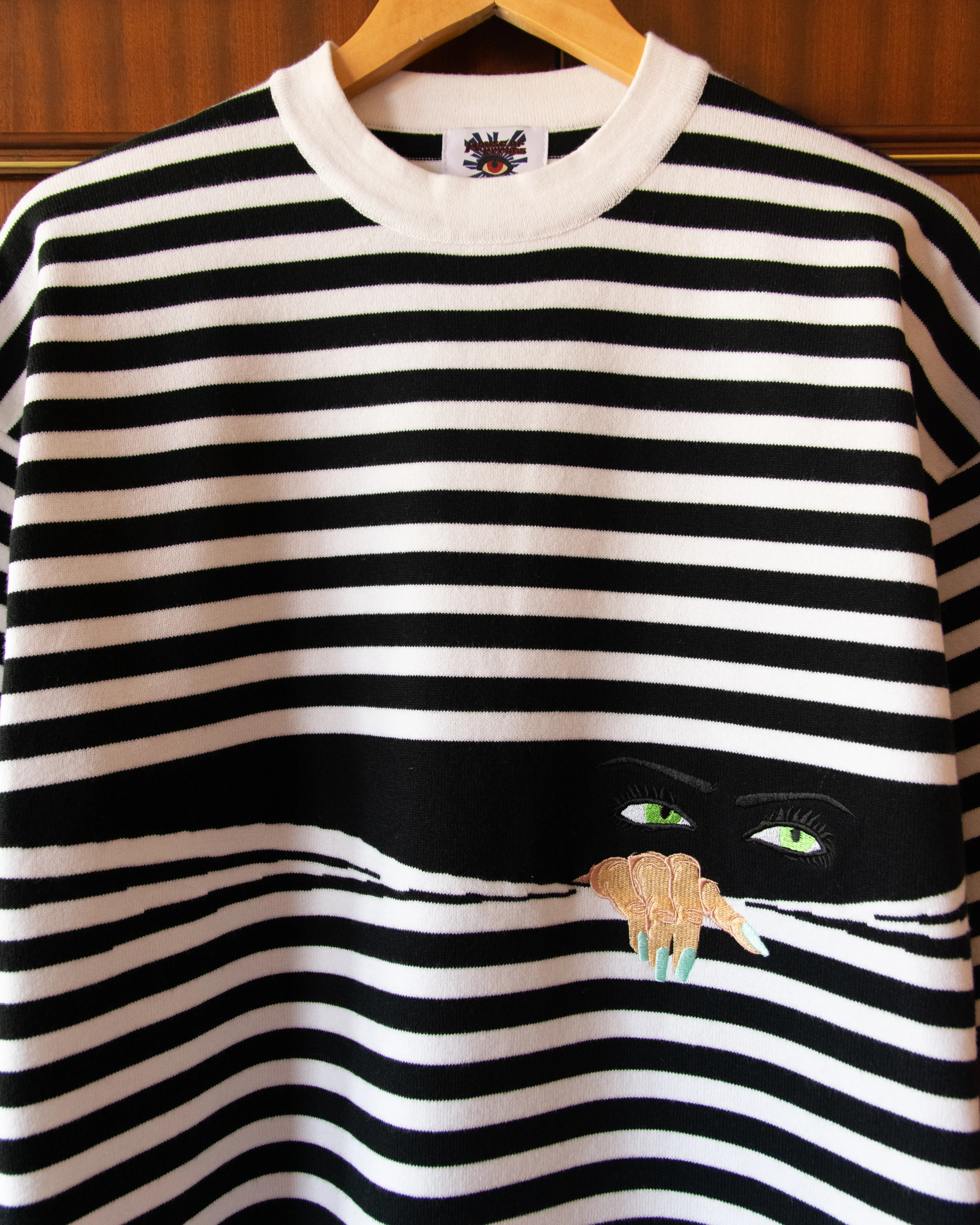 KNITTED PEEPING TEE - Image 5