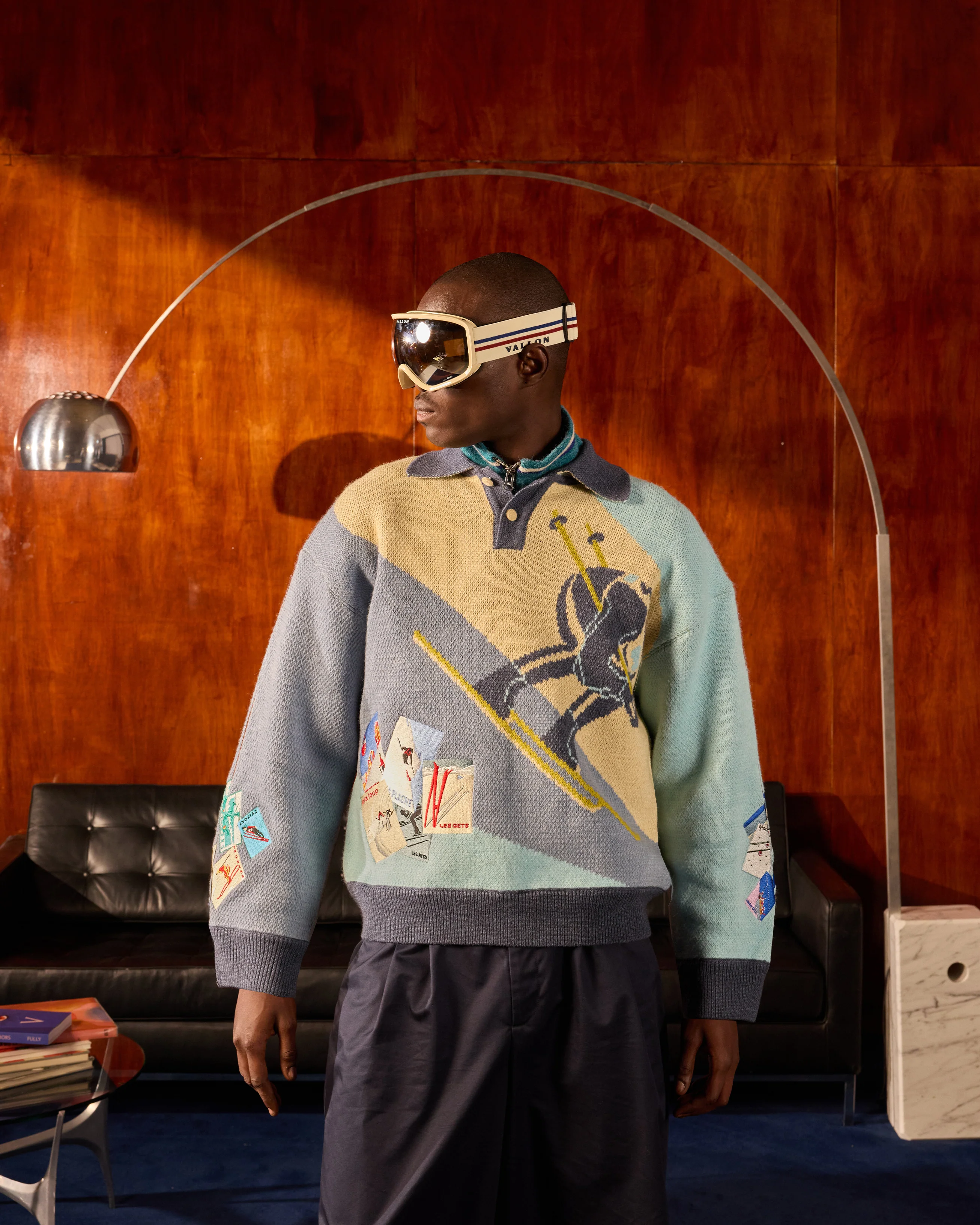 KNITTED SKI JUMPER WITH EMBROIDERED POSTCARDS - Image 3