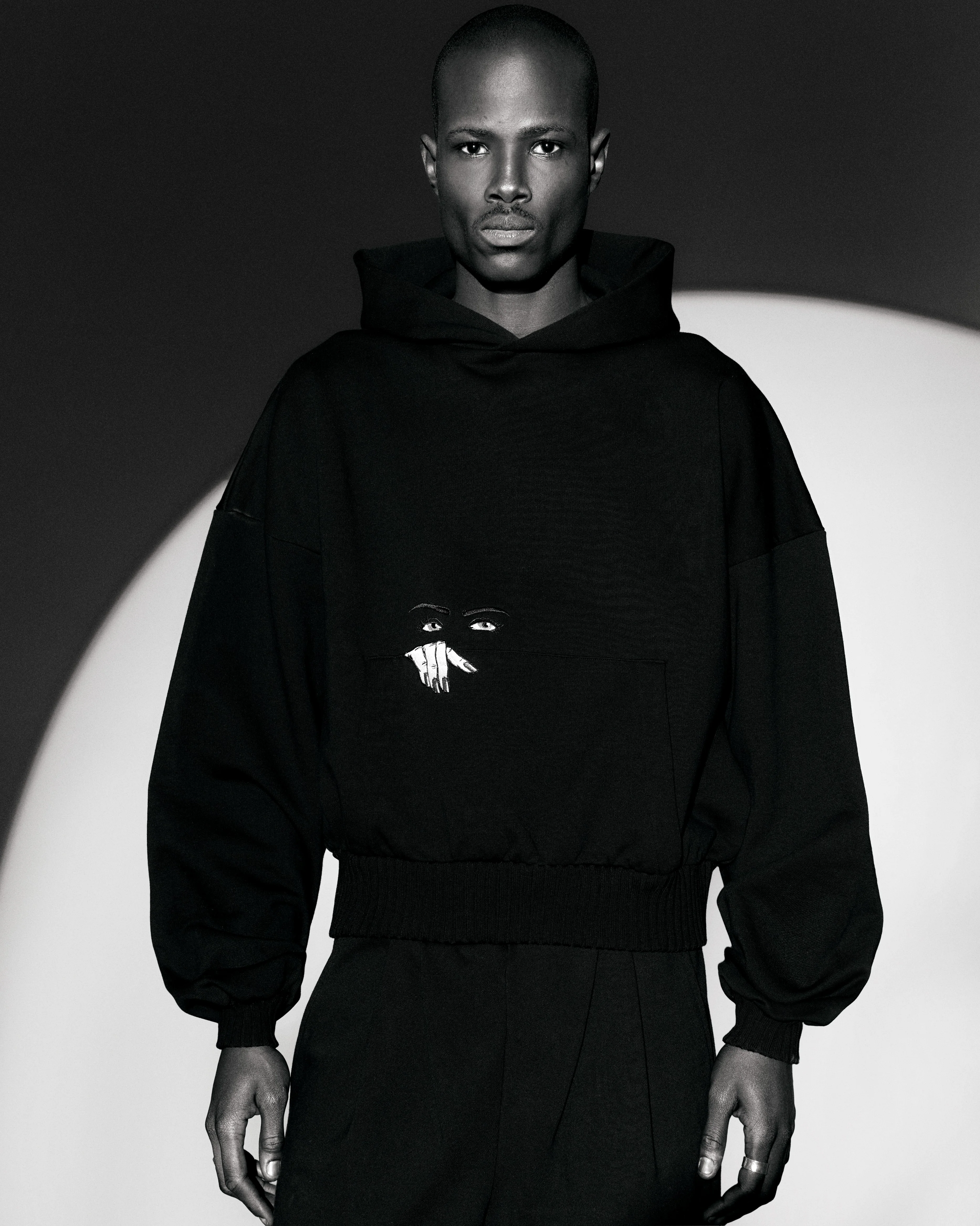 PEEPING HOODIE - Image 3