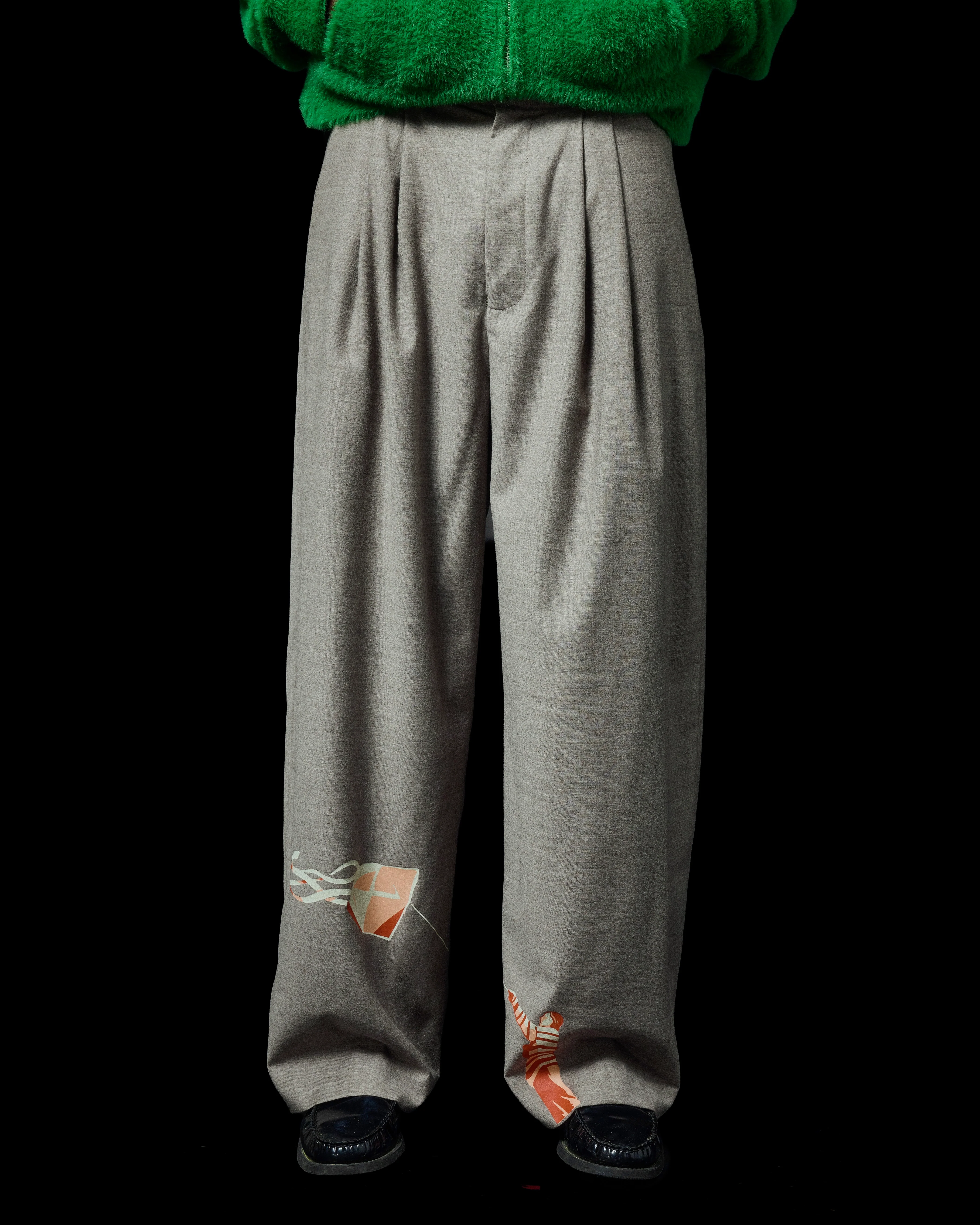 PLEATED WOOL KITE TROUSERS IN GREY - Image 3