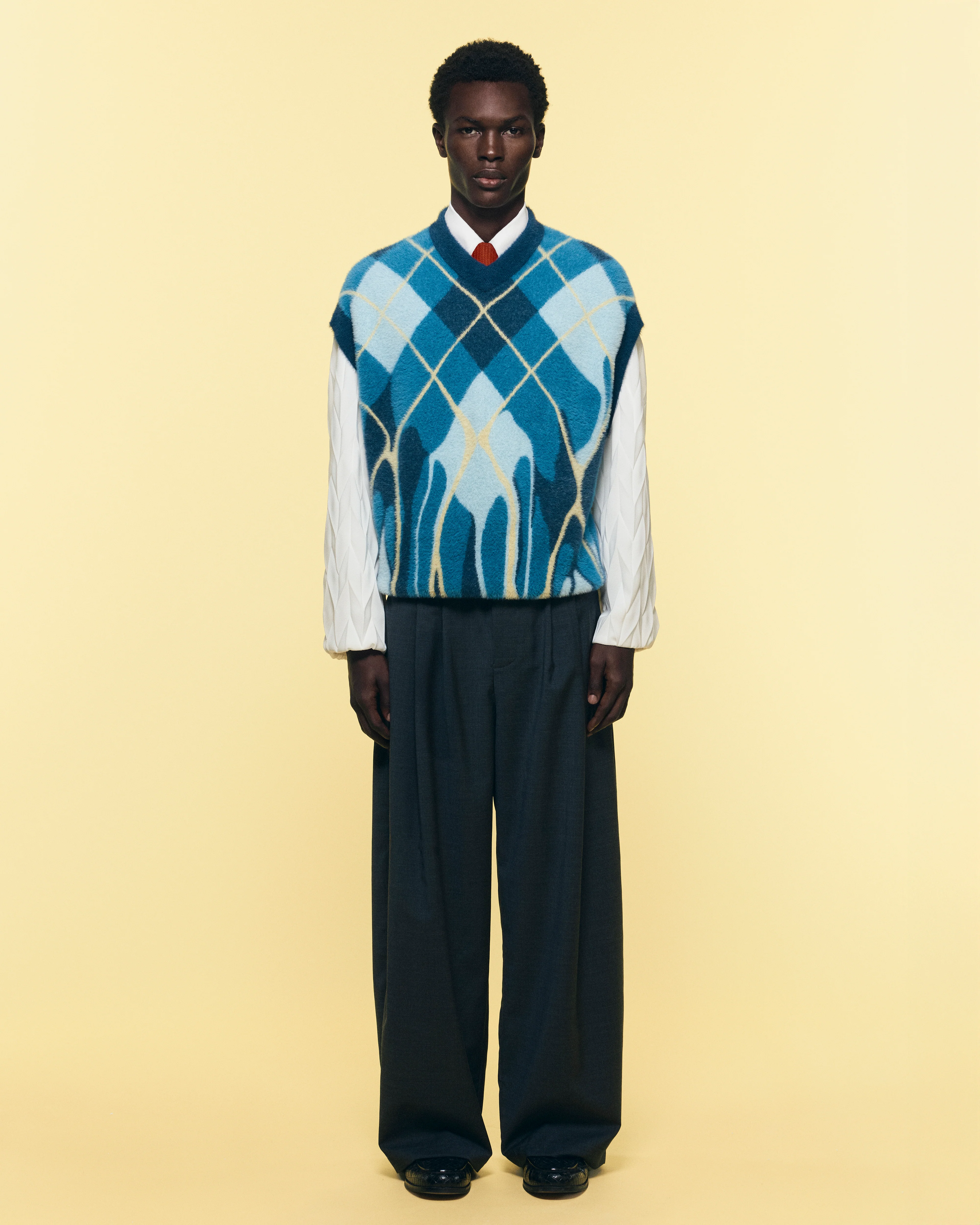SHAGGY KNITTED SWEATER VEST - Image 2